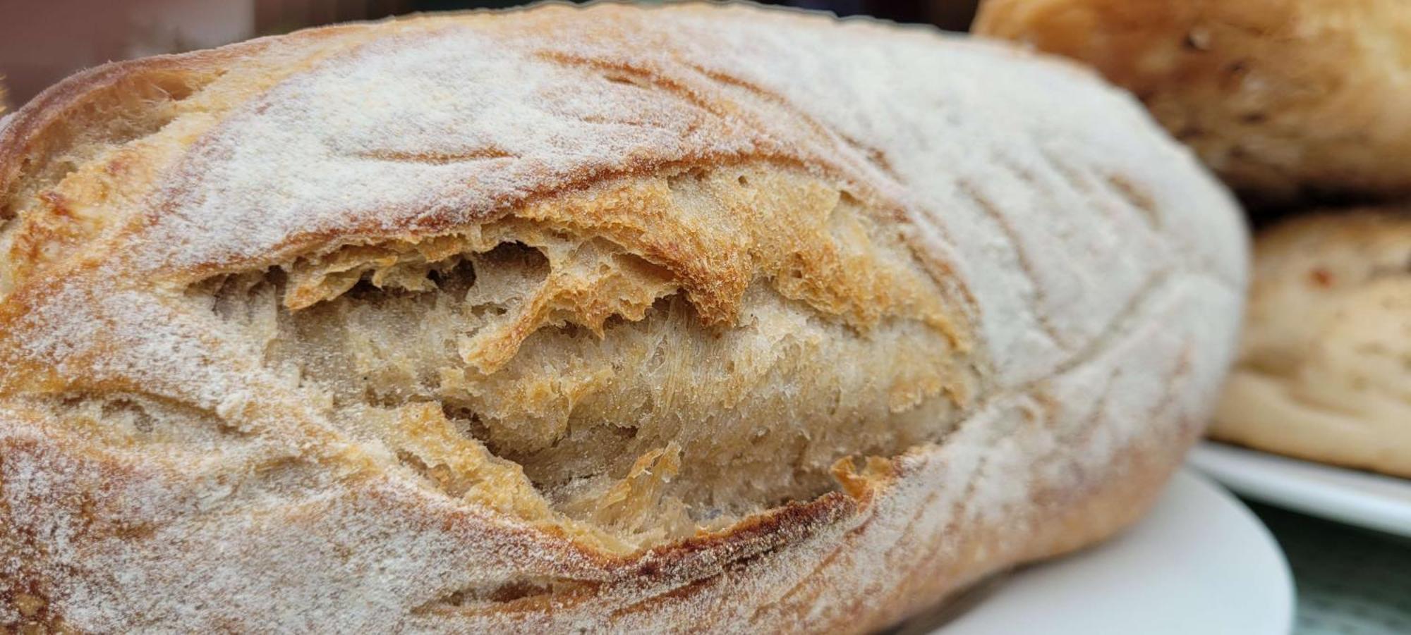 Radisson Blu Hotel, Грейтър Нойда Екстериор снимка A close-up of a loaf of bread