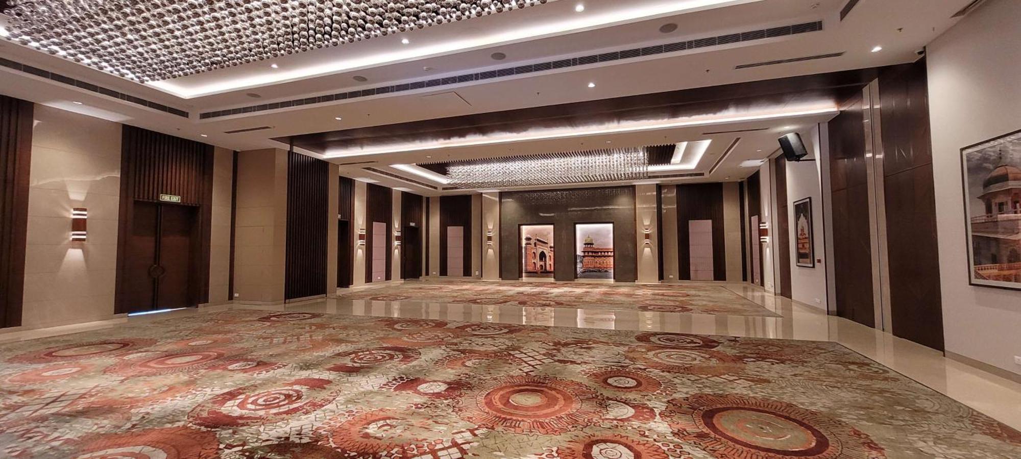 Radisson Blu Hotel, Грейтър Нойда Екстериор снимка The lobby of the hotel