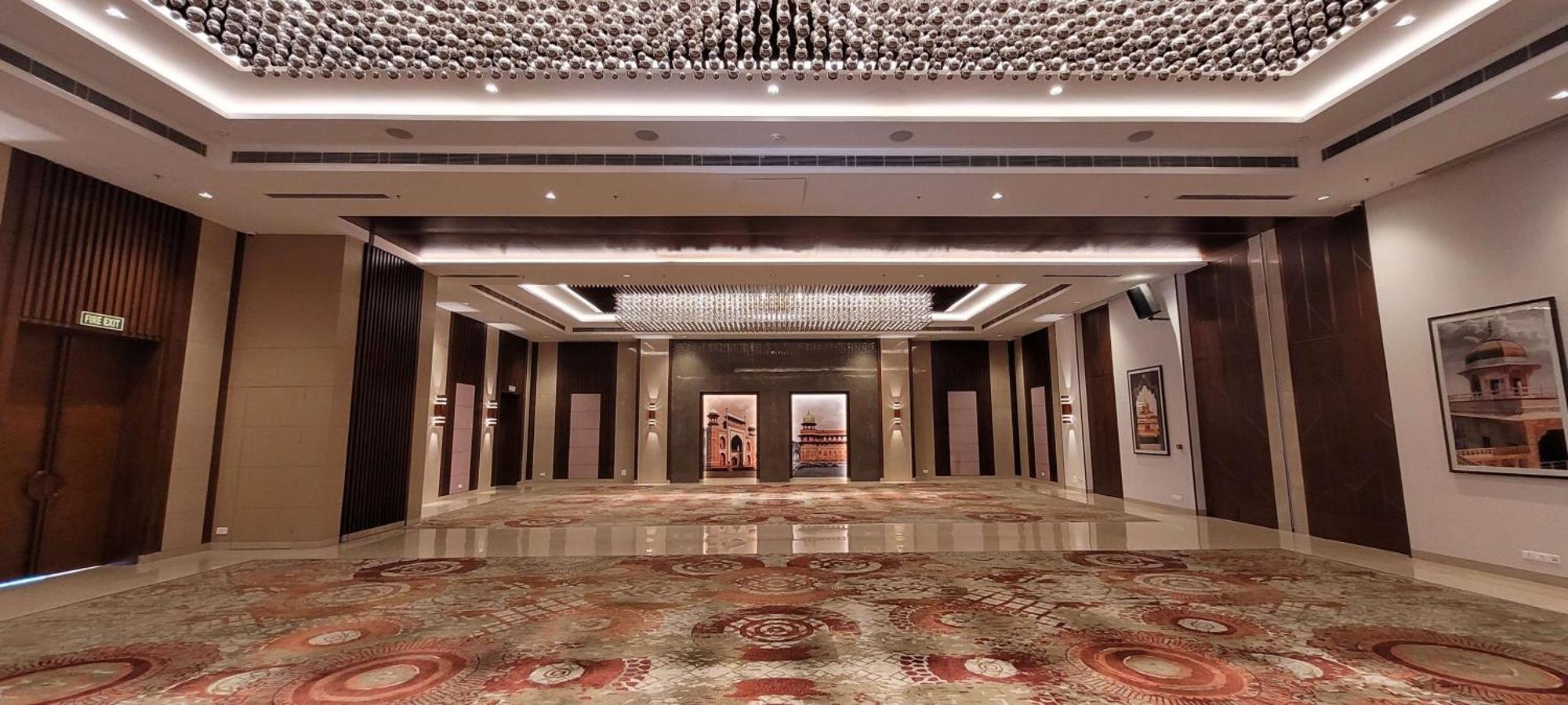 Radisson Blu Hotel, Грейтър Нойда Екстериор снимка The lobby of the hotel