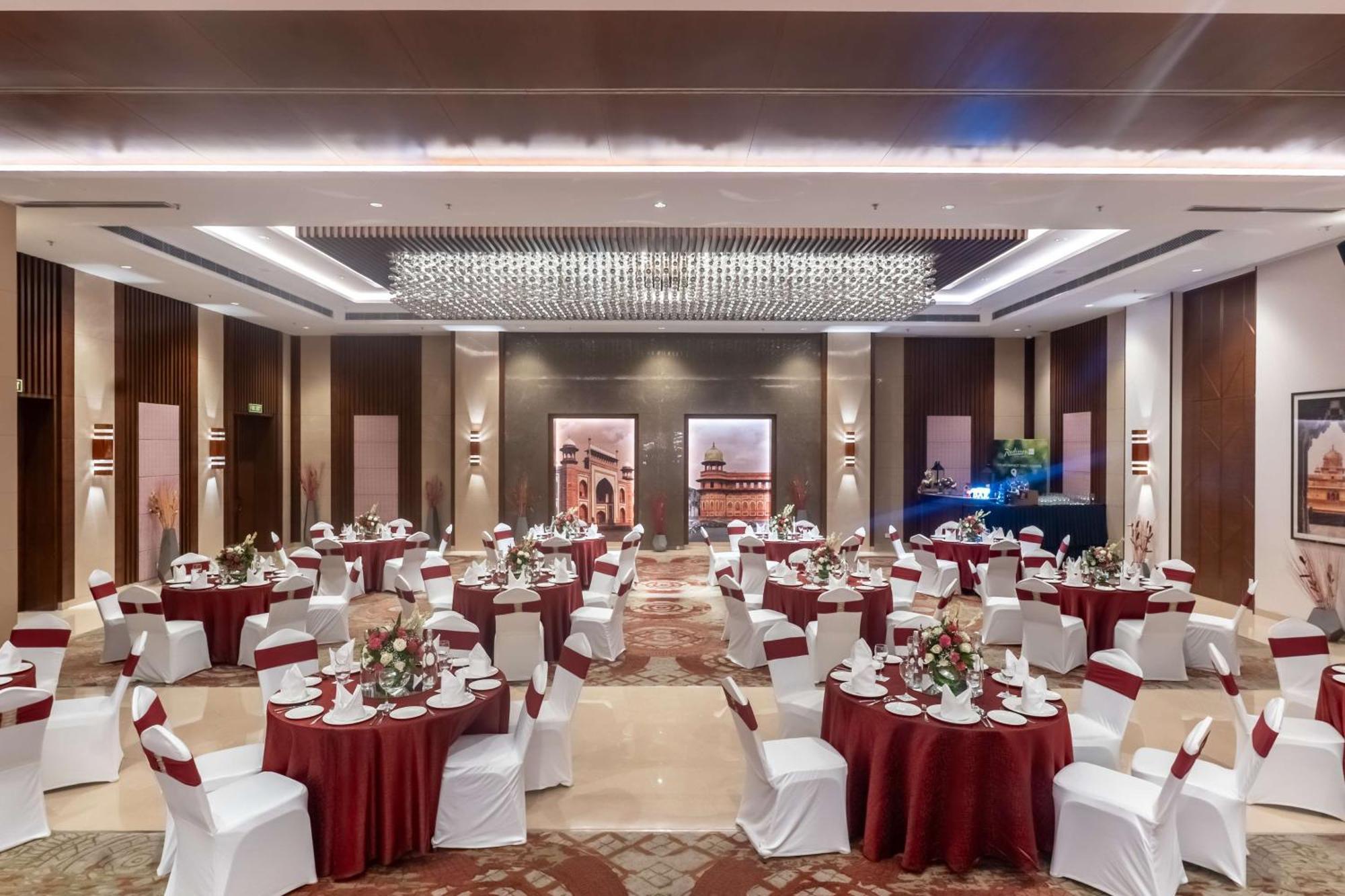 Radisson Blu Hotel, Грейтър Нойда Екстериор снимка The Grand Ballroom