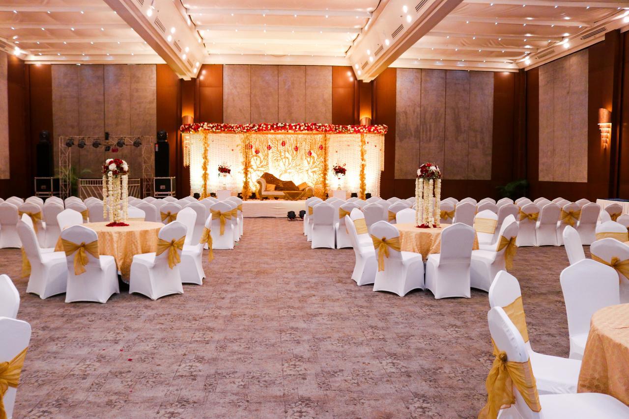 Radisson Blu Hotel, Грейтър Нойда Екстериор снимка A wedding reception in India