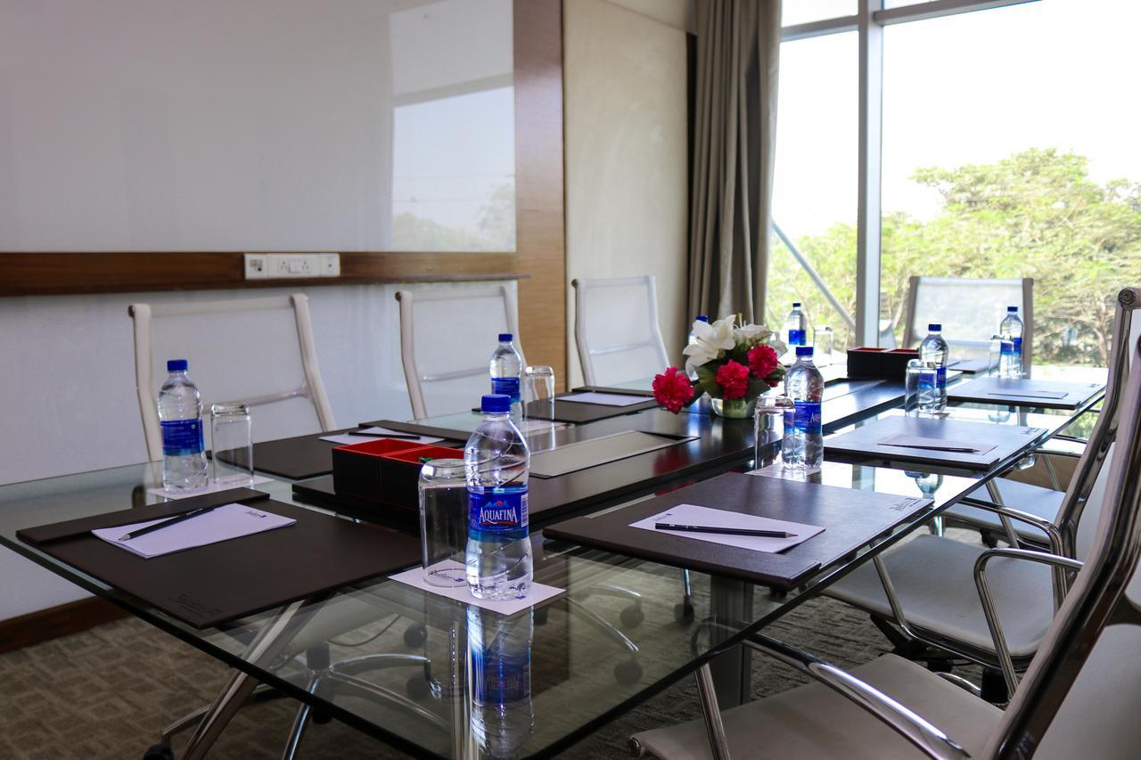 Radisson Blu Hotel, Грейтър Нойда Екстериор снимка Meeting room at the hotel